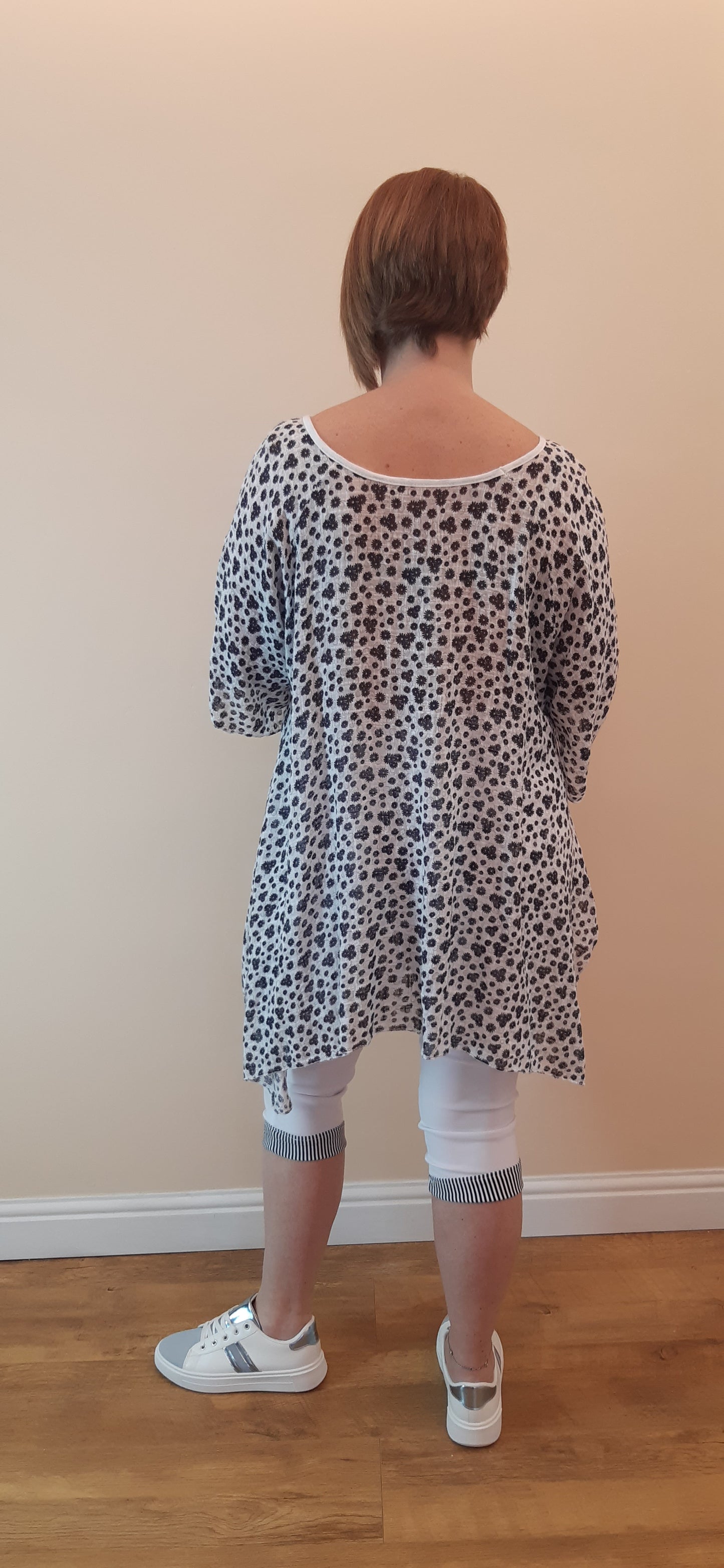 Loose Daisy Fit Top