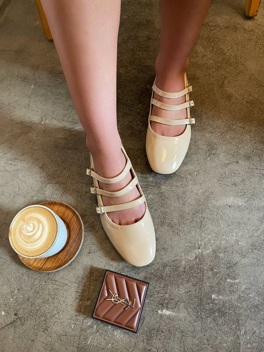 Strappy Buckle Detail Flat Shoes