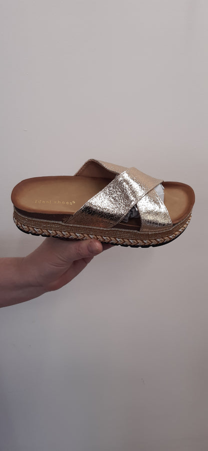 Gold Flatfom Raffia Stappy Sliders
