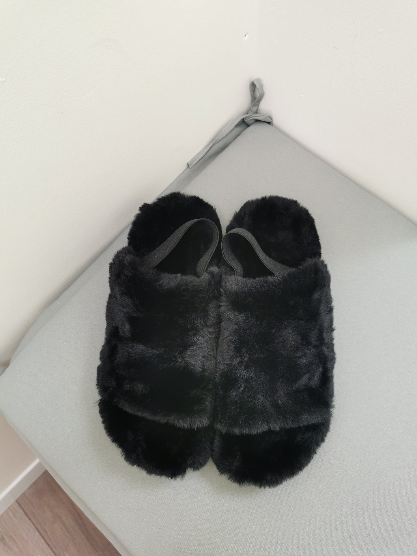 Black Faux Fur Slippers