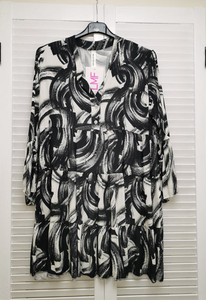 mini brush strokes notch neck blouse