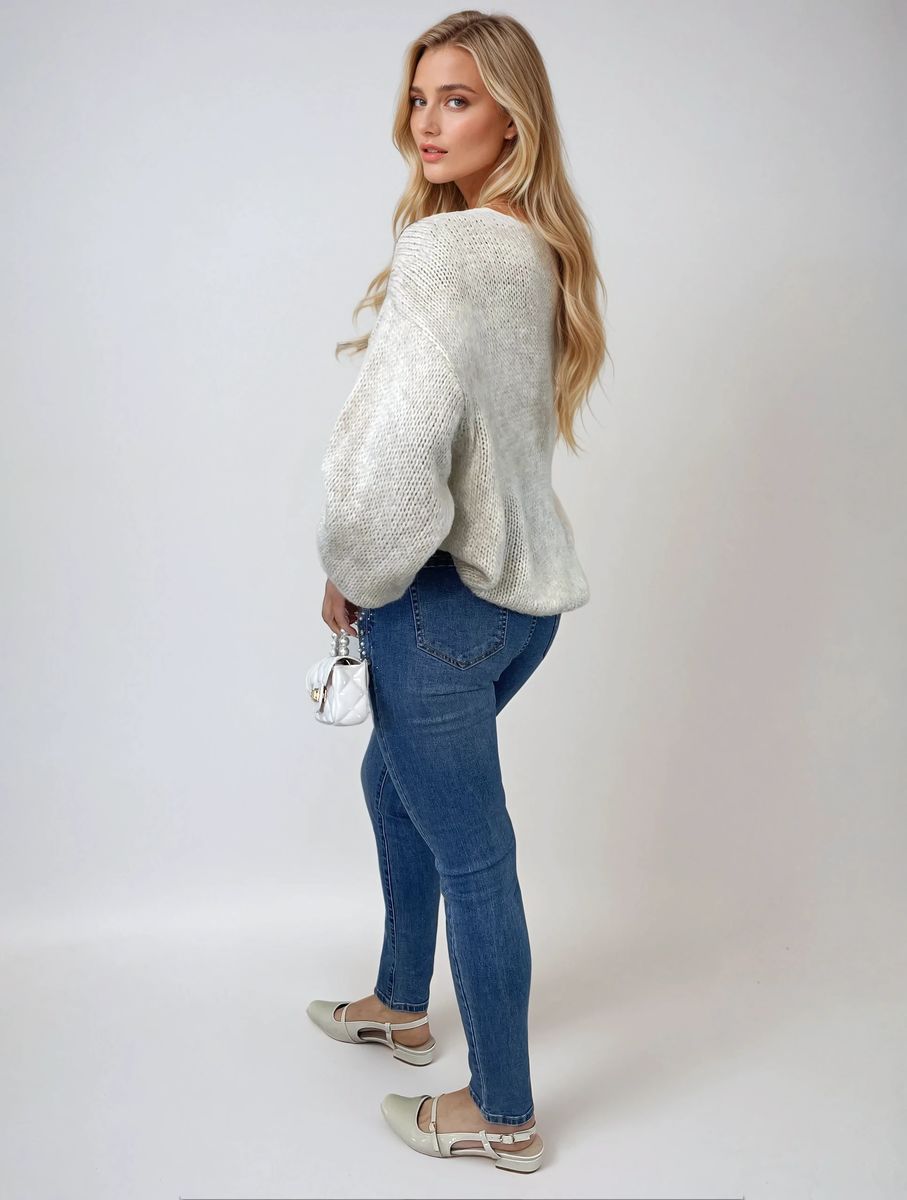 Rhinestone Embellished Skinny Fit Mid Rise Jeans